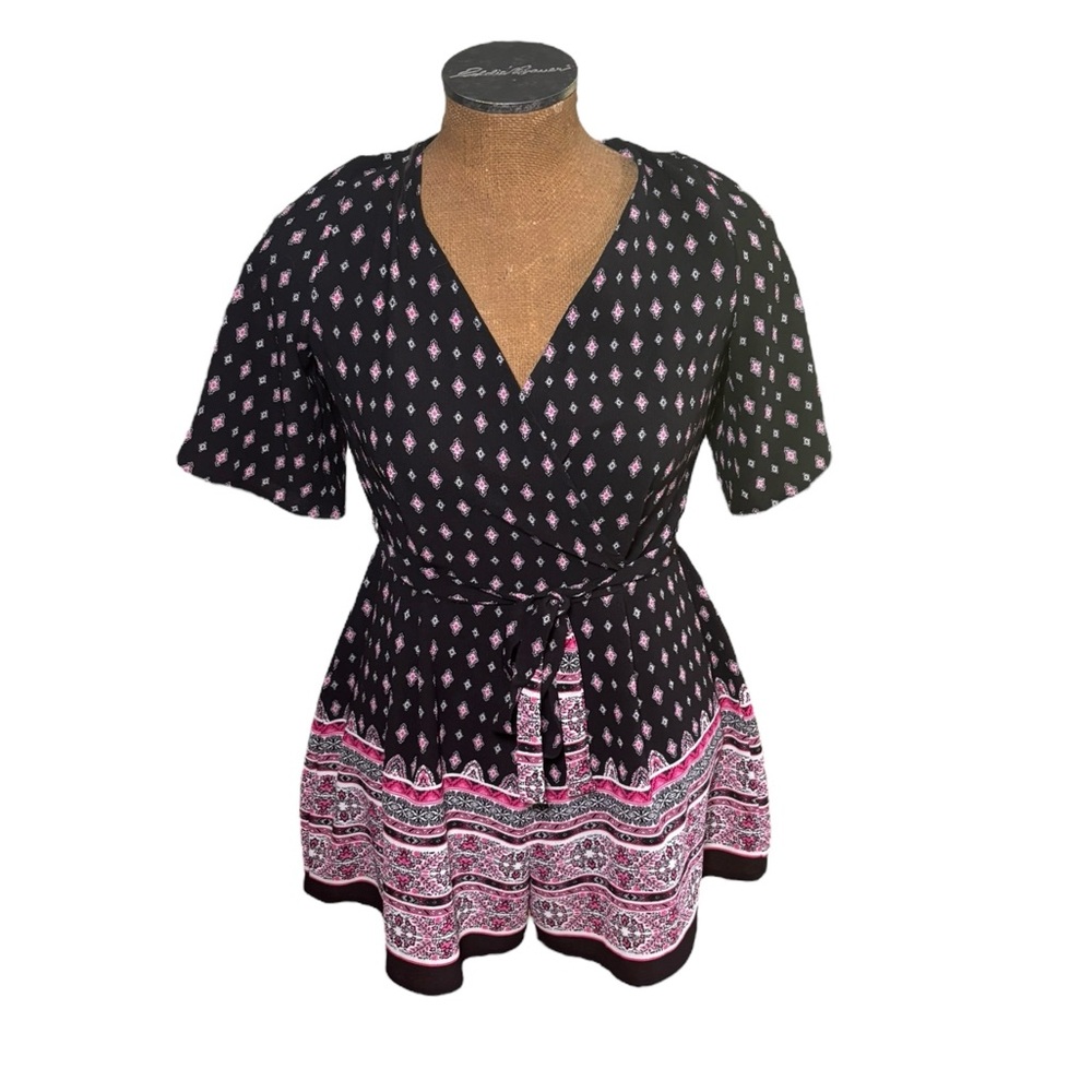 Three Pink Hearts Black and Pink Patterned Women's Romper Size M